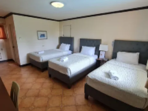 Marvin's Seaside Inn Hoteles en Bilirán