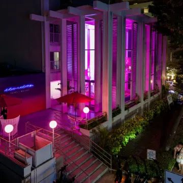 Shoreline Hotel Waikiki