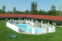 Hotel Motel Bonsoir - Pools