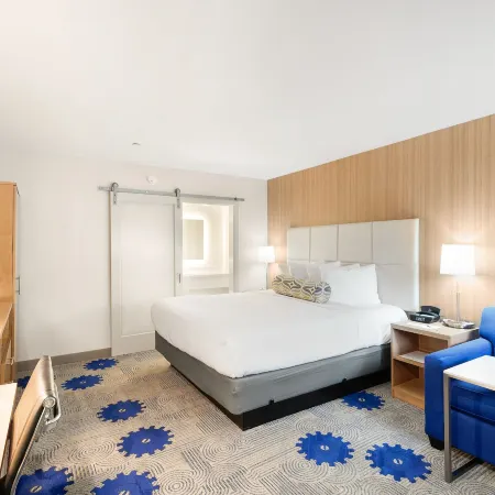 Best Western Red Coach Inn Отели рядом с достопримечательностью «Концертный зал «Филлмор»»