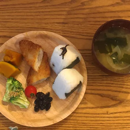 Sharin Kanazawa Traveler's Inn - Hostel Отели рядом с достопримечательностью «Станция Kanazawa»