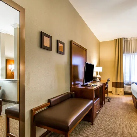 Comfort Suites Mattoon East
