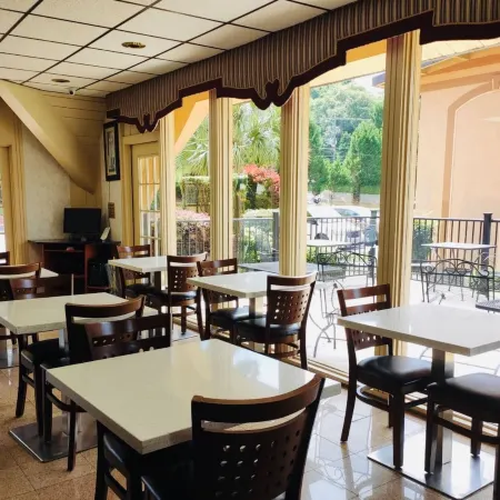 Howard Johnson by Wyndham Athens