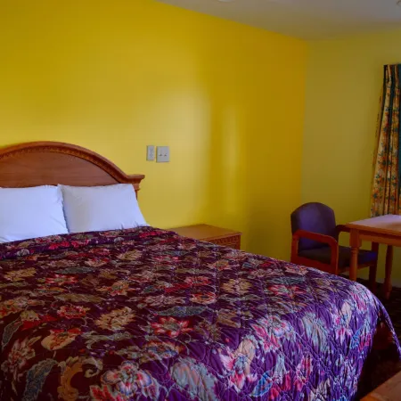 Snelling Motel