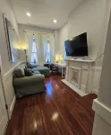 Charming newly renovated full floor Jersey City brownston with WiFi, AC