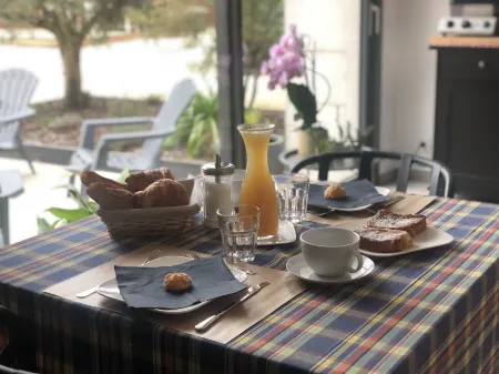 AU Logis de Bellefois - Chambres d'hôtes