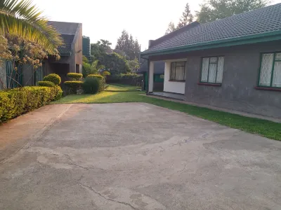 The Best Green Garden Guest House Hotel di 