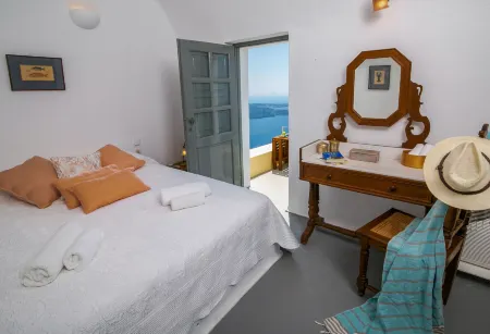 Azure Villa Santorini Отели рядом с достопримечательностью «Неа-Камени»