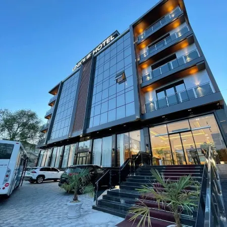 UNIQUE Airport Hotel