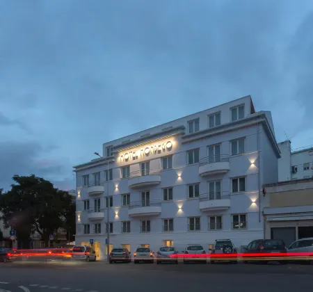 Hotel Mondego Отели рядом с достопримечательностью «Baroque Library - University of Coimbra»