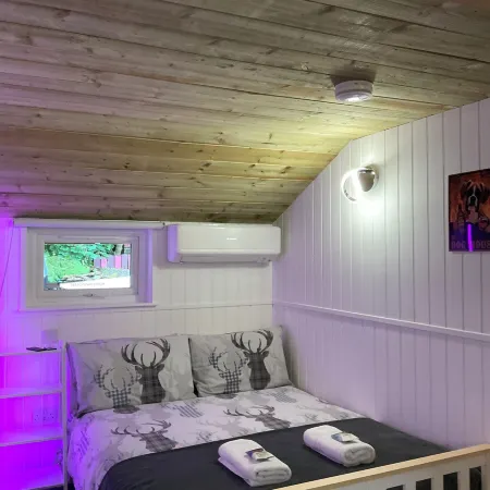 Royal Snug & Wee Snug Hotels in Aboyne