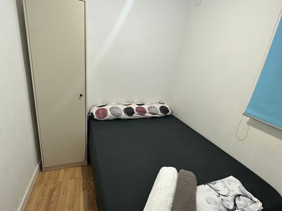 Fast Single Rooms