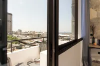 Anoor Studios & Apartments in Gemmayze - View biển