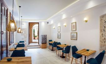 Casa Moazzo Suites and Apartments
