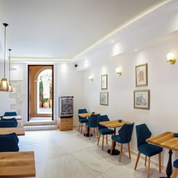 Casa Moazzo Suites and Apartments