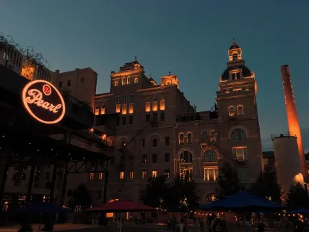 Cozy and Gorgeous 2Br1BA Near Amazing Downtown Отели рядом с достопримечательностью «Сан-Антонио Ботаникал Гарден»