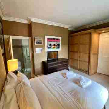 Burlington Townhouse Rooms