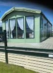 Beachside Lodge - Sleeps 6 - Pets ok - Plus Parking