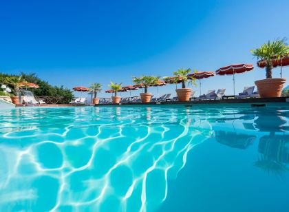 Les Trésoms Lake and Spa Resort