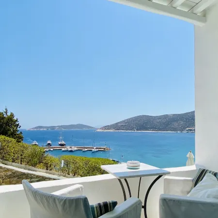 Niriedes Hotel