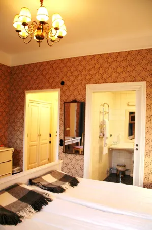 Laholms Stadshotell Отели в г. Laholm