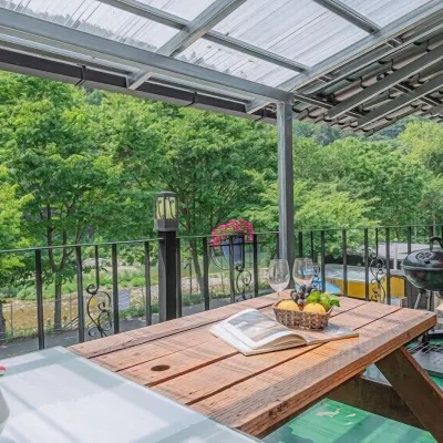 Mare Pension カナダ戦闘記念碑周辺のホテル