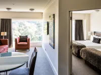 Bolton Hotel Hotels near Plimmer Steps