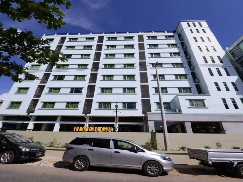 Silver Green Hotel Yangon - 3-Star