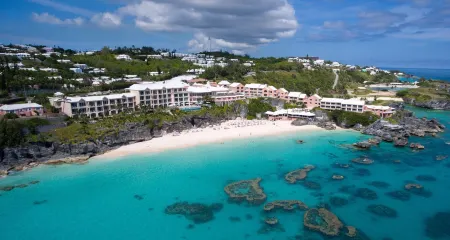 The Reefs Resort and Club Отели рядом с достопримечательностью «Маяк Гиббс-Хилл»