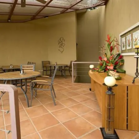 Out of Bounds Boutique Hotel Отели рядом с достопримечательностью «Комплекс «Авенида Эскасу»»