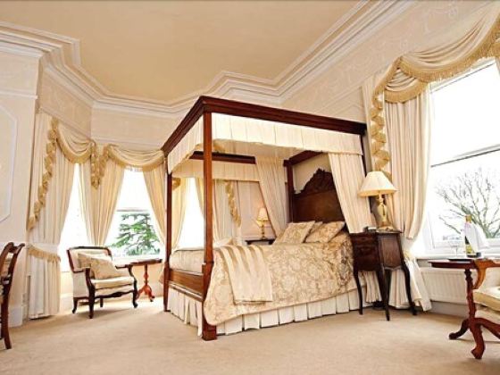 Munstone House