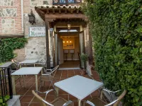 Hotel Los Cigarrales โรงแรมในโตเลโด