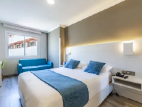 Hotel Atlántico Vigo ビーゴのホテル