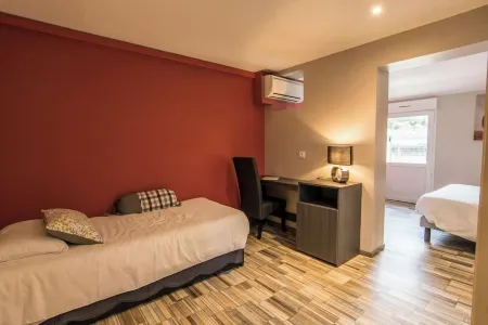 Brit Hotel Confort Foix Отели в г. Памье