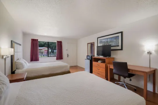 Americas Best Value Inn Lockhart TX