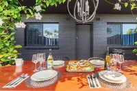549 Apartments - breakfast