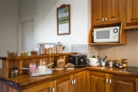 Noah's Stanley Luxury Bed and Breakfast