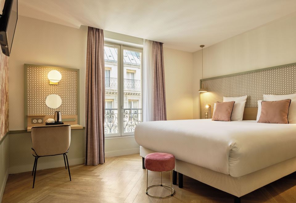 5. 호텔 세르반테스..