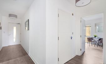 Town Center 2 Bed Serviced Apartment 8
