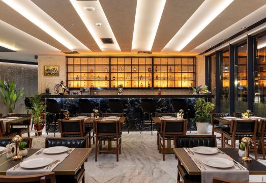 1. 웨스트 도어 호..