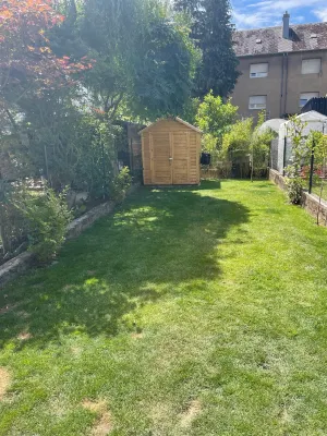 Modern Townhouse with Private Garden