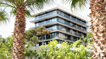 Mango Luxury Resorts Отели рядом с достопримечательностью «Saranda Municipality public beach»