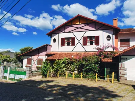 Hotel Philipp Отели рядом с достопримечательностью «Praca Olimpica»