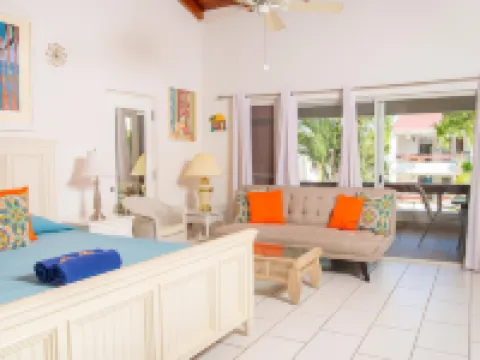 Romantic Retreat 43B Hotels in Dickenson Bay