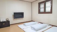 Tohyang Traditional House Hotels in Bonghwa