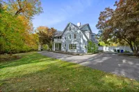 Jacuzzi - West Point - Family Friendly Hotels in Fawn Creek