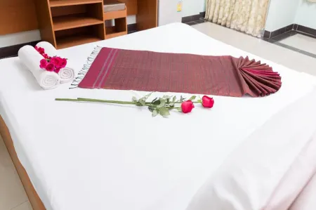 The Garden Place Bangkok (Ngamwongwan) Отели рядом с достопримечательностью «The Key Prachachuen»