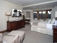 Chetola Resort at Blowing Rock (Lodge) Hotels in Watauga County