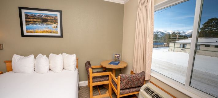Blue Door Inn Hotels in Estes Park