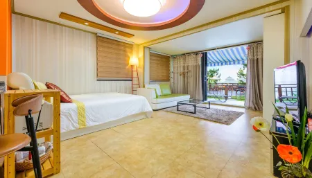 Tongyeong Honey Spa Pension Отели в г. Тхонъён